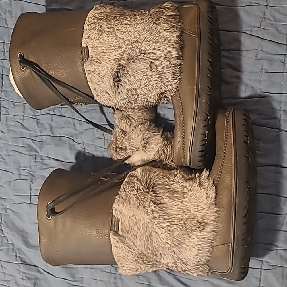 Manitoba Mukluk Boots, Grey Size 7 - Picture 2 of 8